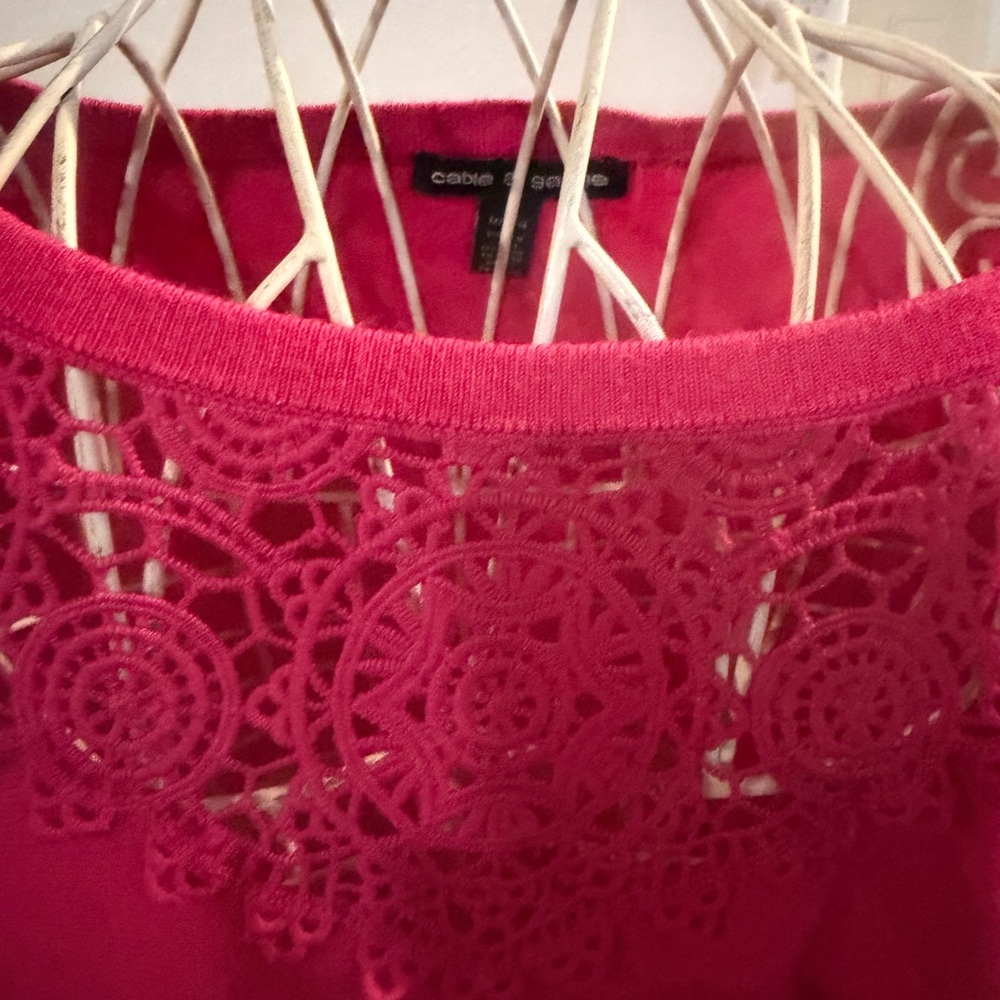 Cable & Gauge Women's Fuchsia Lace Sweater - Picture 2 of 7